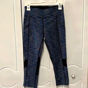 Calvin Klein Performance Capri Leggings size S